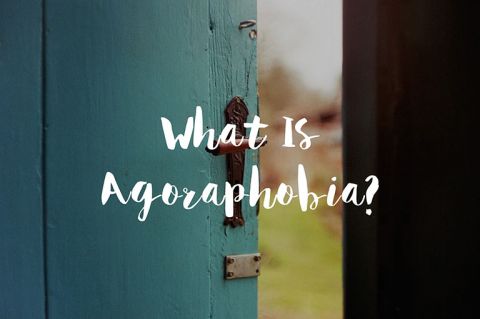 Chứng sợ khoảng rộng (Agoraphobia) là gì?